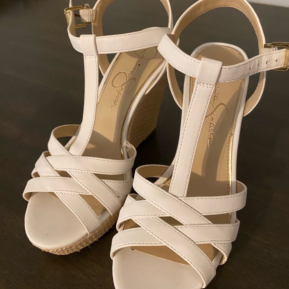 Jessica Simpson woven wedge white heel size 7 37